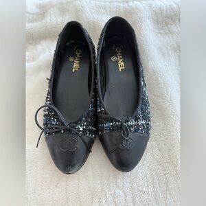 Elegant Black and Blue Tweed Loafers